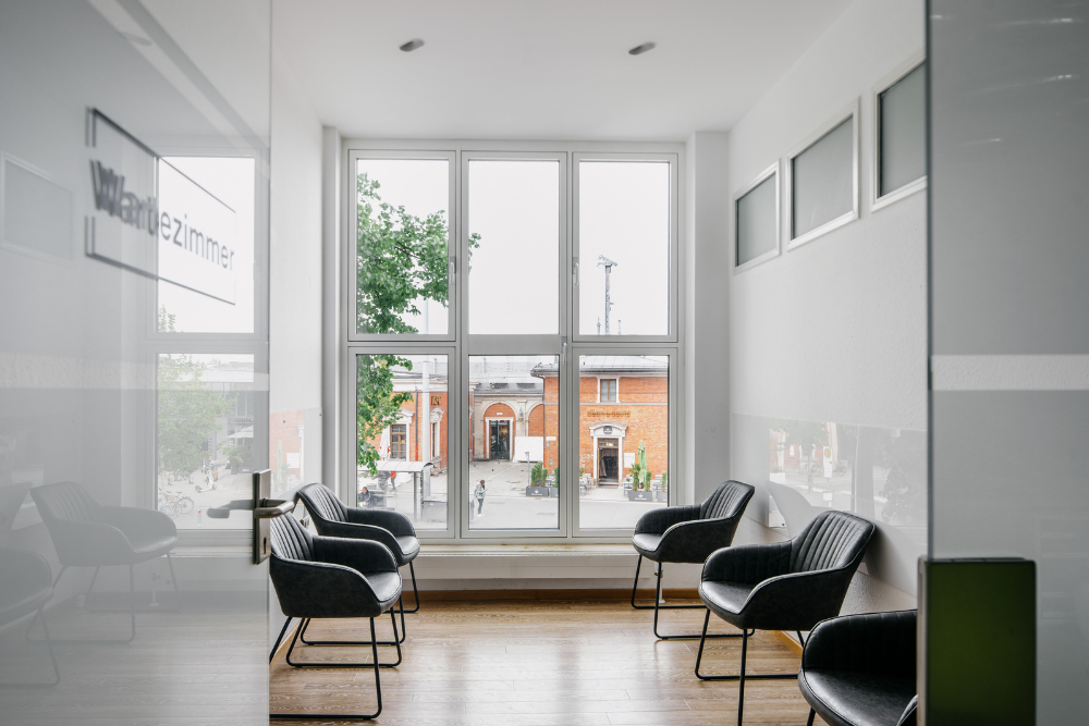 endodontie-muenchen wartezimmer-(2)-v4